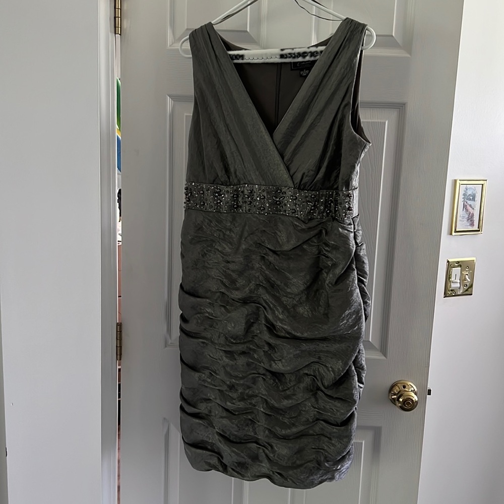 Short, sleeveless party dress